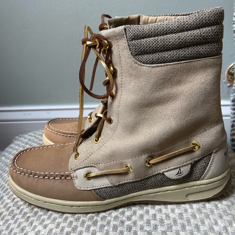 Sperry’s Womens size 9 Hikerfish boot